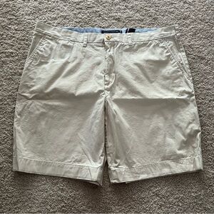 Tommy Hilfiger | Flat Front Classic Fit 9” Inseam 5-Pocket Cotton Shorts, Khaki